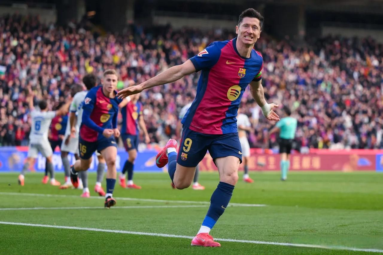 包含莱万多夫斯基赛事官方发布比分优势明显新规，塞尔维亚队争议不断！的词条-半岛体育平台